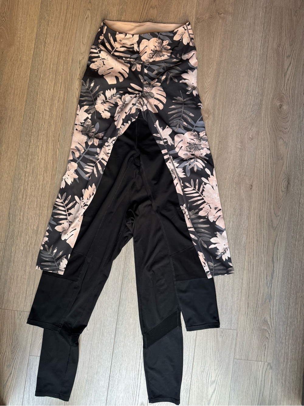 Lot of 3 Activewear Leggings - H&M Sport & HEAD - Size M
